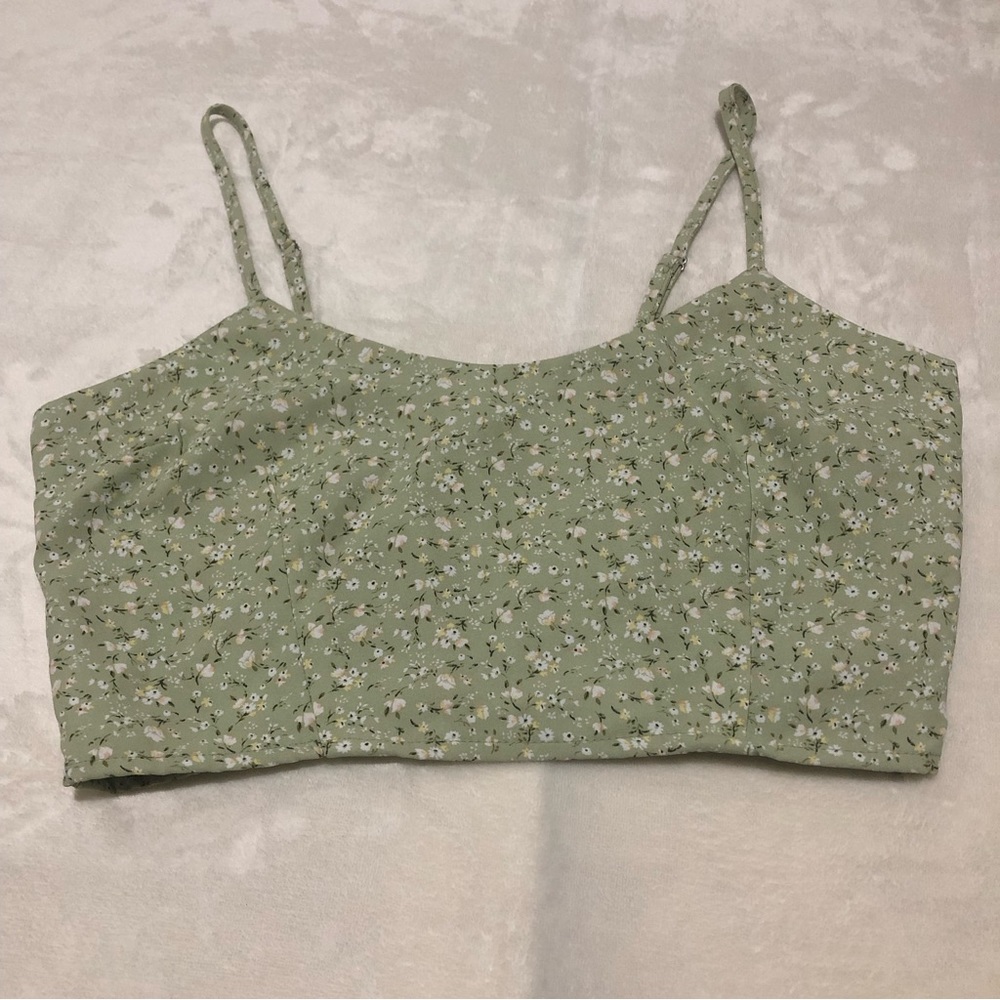 Forever 21 Light Green Floral Print Spaghetti Strap Cropped Top Women’s Large